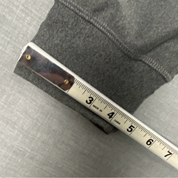 Old Navy High Rise Leggings with Go-Dry Sz Medium Gray Joggers - Picture 6 of 11